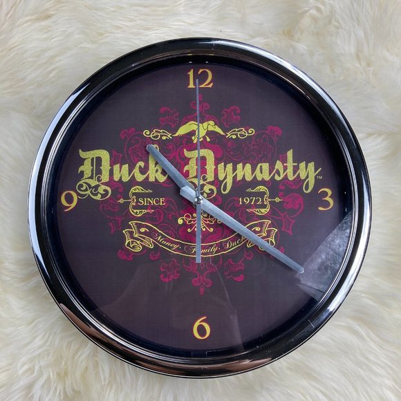 Duck Dynasty 12" Chrome Wall Clock with Box - Picture 9 of 9